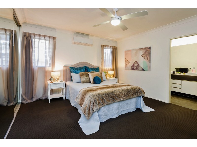 7 Babirra Street, Hope Island QLD 4212