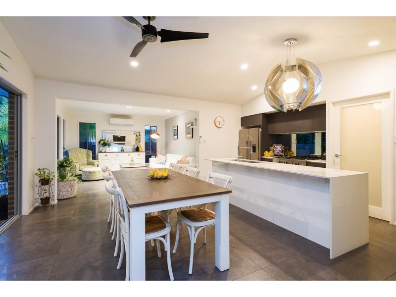 7 Babirra Street, Hope Island QLD 4212