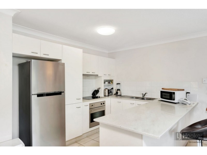 2/4-6 Oleander Avenue, Biggera Waters QLD 4216
