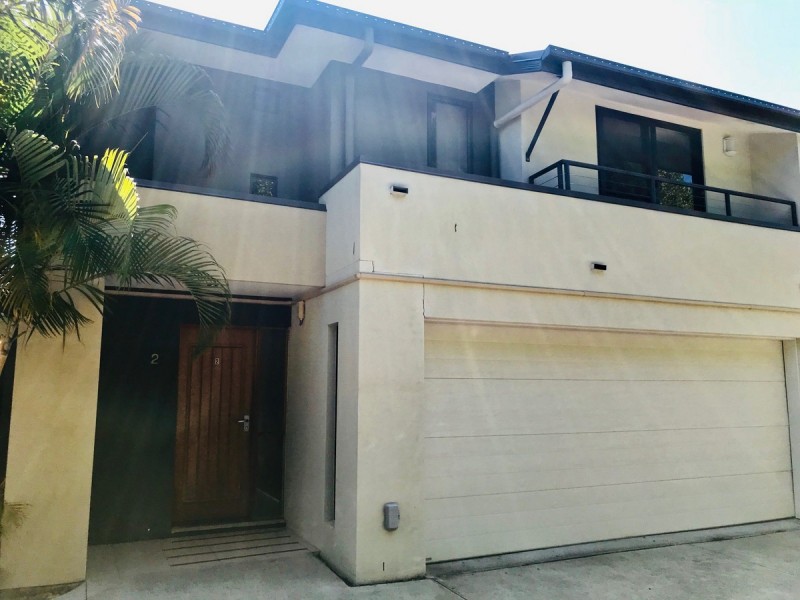 2/100 Imperial Parade, Labrador QLD 4215