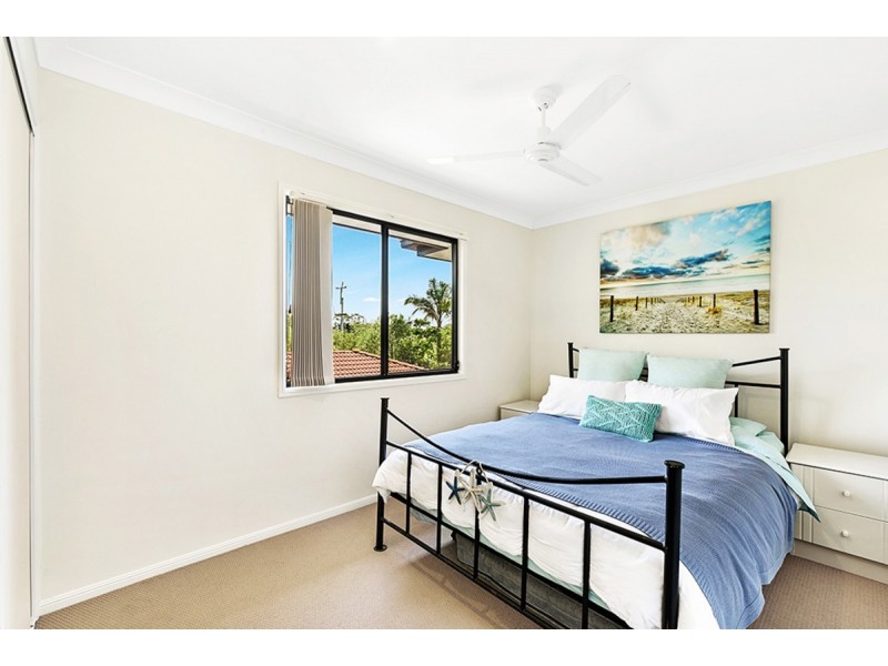 2/100 Imperial Parade, Labrador QLD 4215