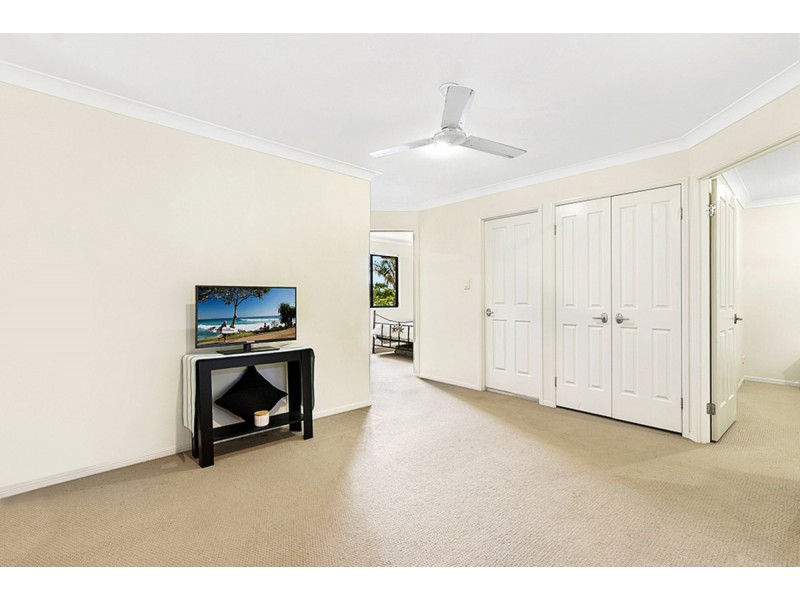 2/100 Imperial Parade, Labrador QLD 4215
