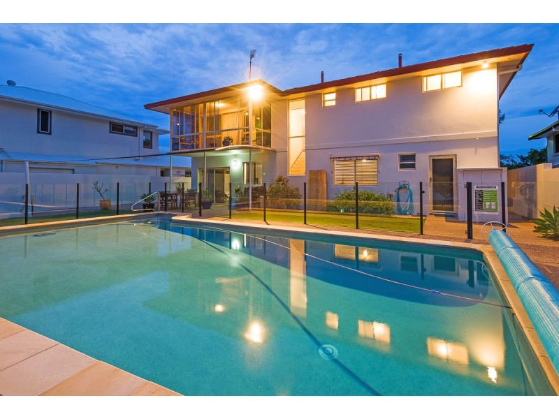 50 Lindsay Parade, Paradise Point QLD 4216