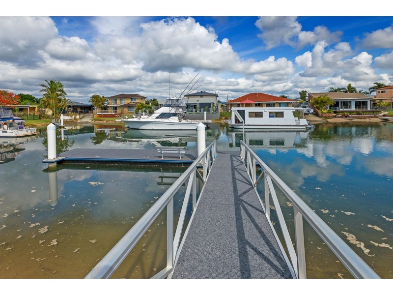 50 Lindsay Parade, Paradise Point QLD 4216