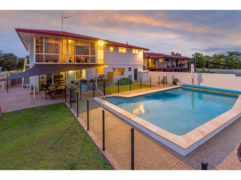 50 Lindsay Parade, Paradise Point QLD 4216