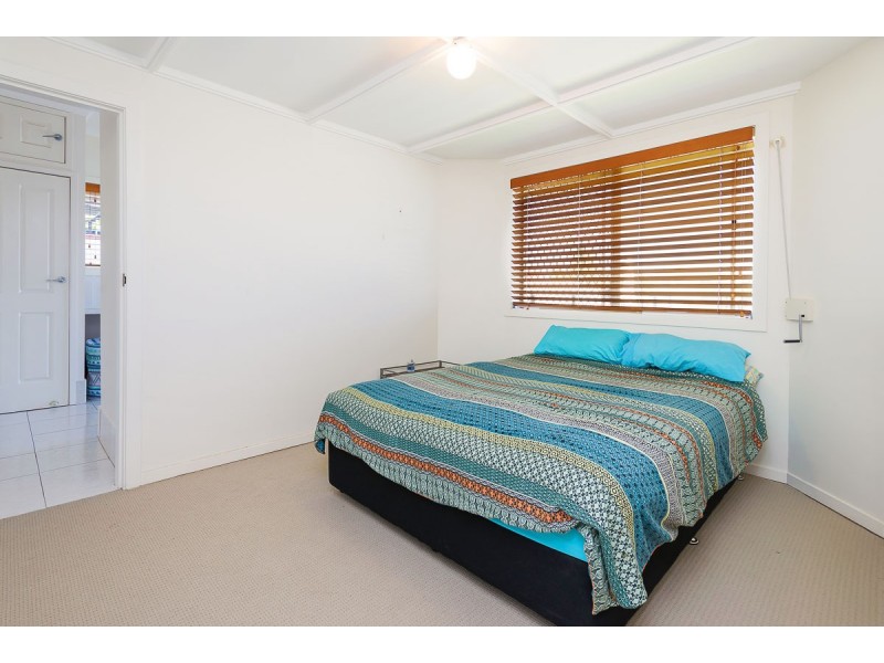 50 Lindsay Parade, Paradise Point QLD 4216