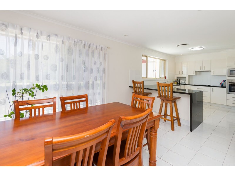 50 Lindsay Parade, Paradise Point QLD 4216
