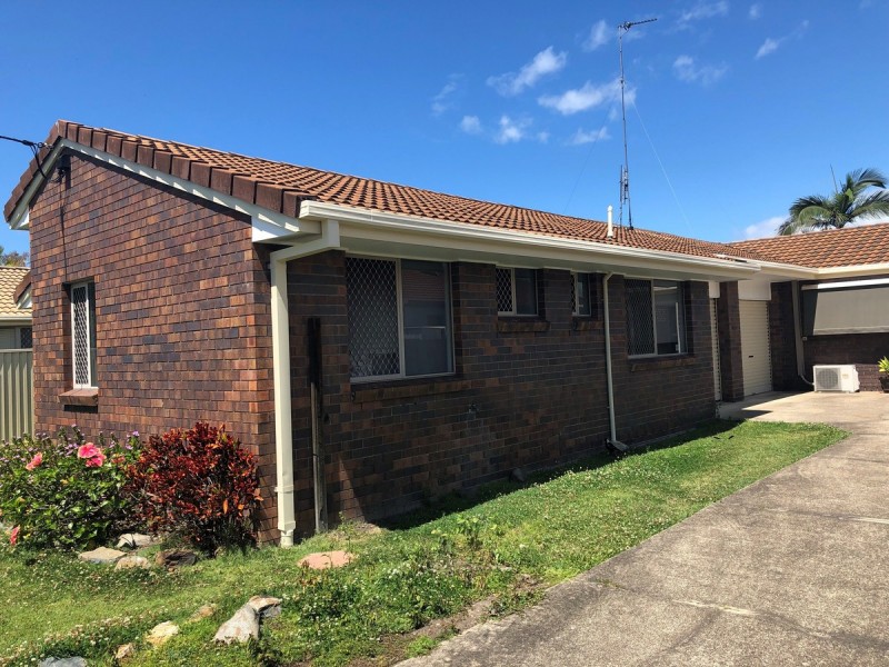 1/140 Whiting Street, Labrador QLD 4215