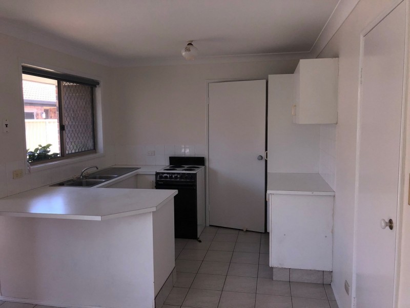 1/140 Whiting Street, Labrador QLD 4215