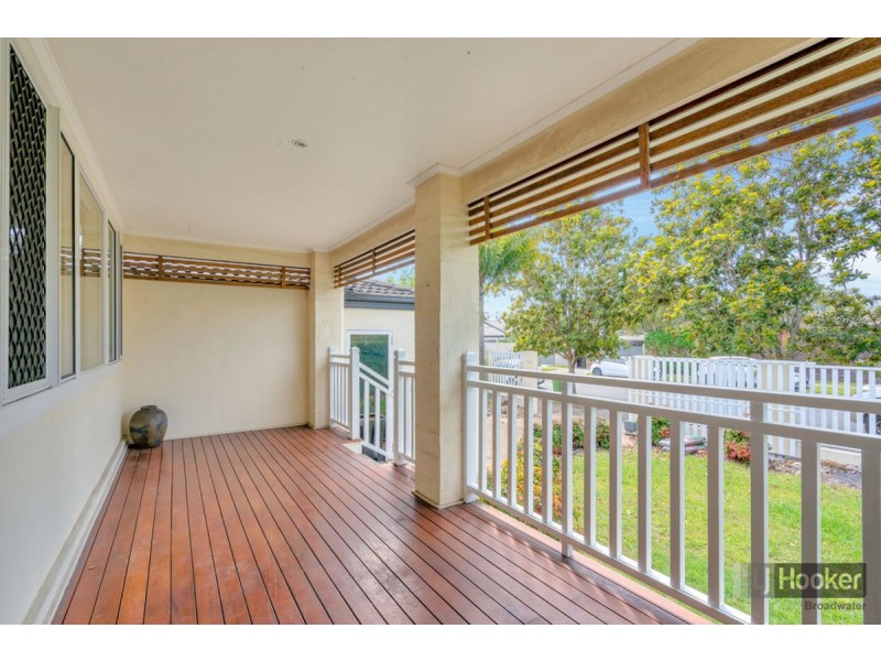 26 Vernon Avenue, Labrador QLD 4215