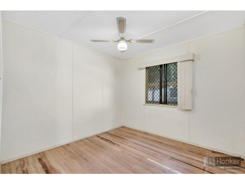 26 Vernon Avenue, Labrador QLD 4215