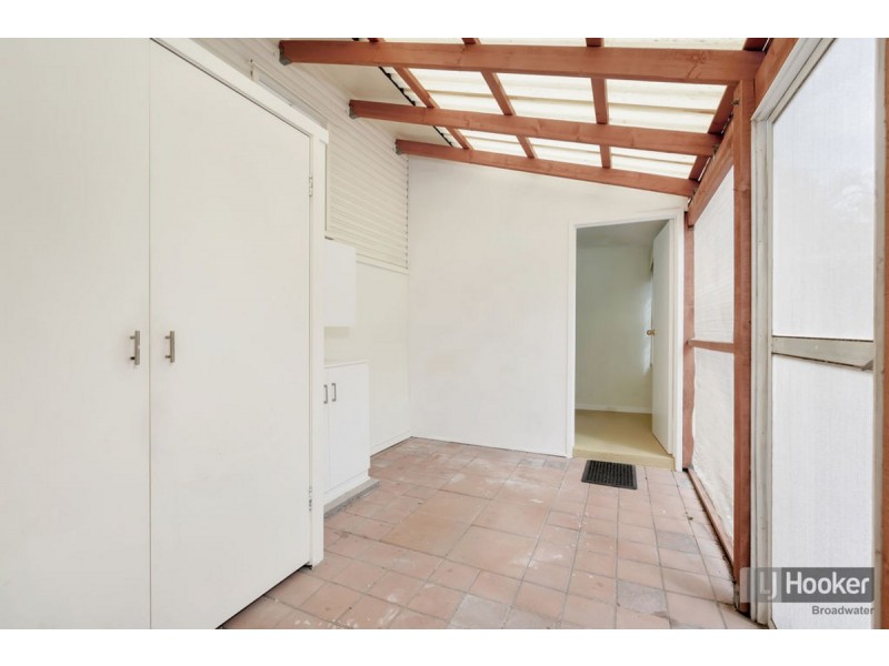 26 Vernon Avenue, Labrador QLD 4215