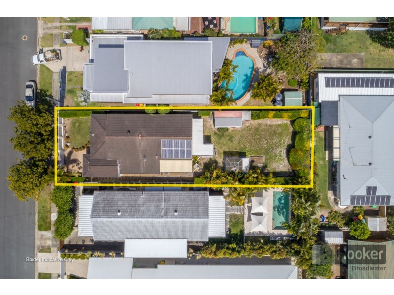 26 Vernon Avenue, Labrador QLD 4215