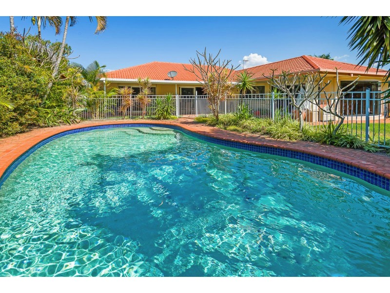 6 Audrey Avenue, Helensvale QLD 4212