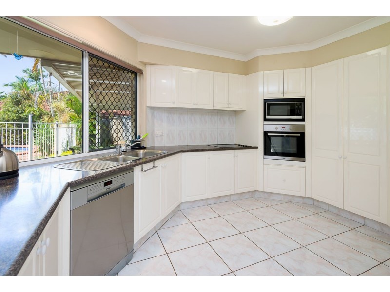 6 Audrey Avenue, Helensvale QLD 4212