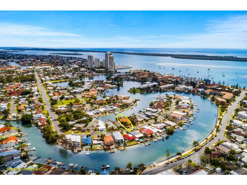 1/11 Vaggelas Crescent, Biggera Waters QLD 4216