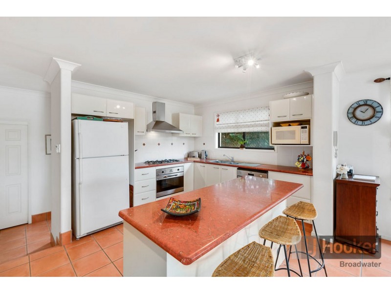 1/11 Vaggelas Crescent, Biggera Waters QLD 4216