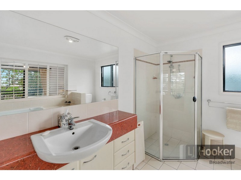 1/11 Vaggelas Crescent, Biggera Waters QLD 4216
