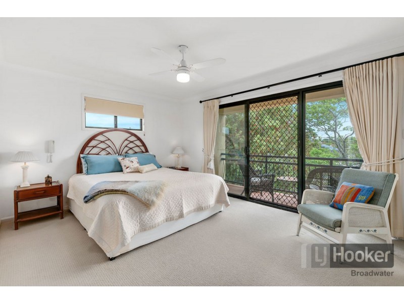 1/11 Vaggelas Crescent, Biggera Waters QLD 4216