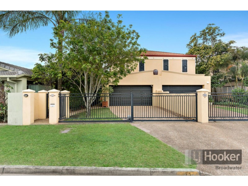 1/11 Vaggelas Crescent, Biggera Waters QLD 4216