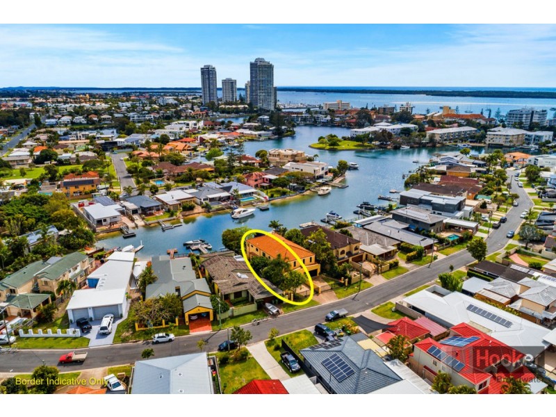 1/11 Vaggelas Crescent, Biggera Waters QLD 4216