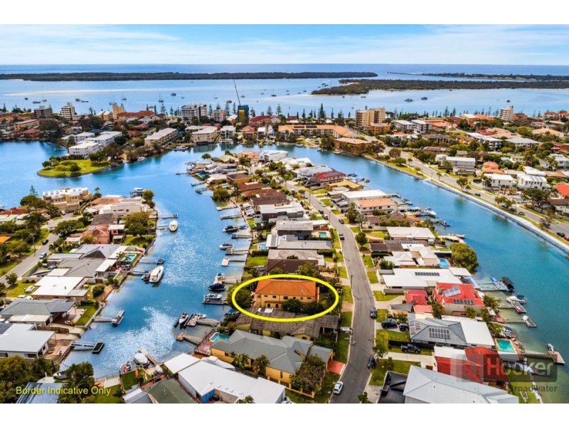 1/11 Vaggelas Crescent, Biggera Waters QLD 4216