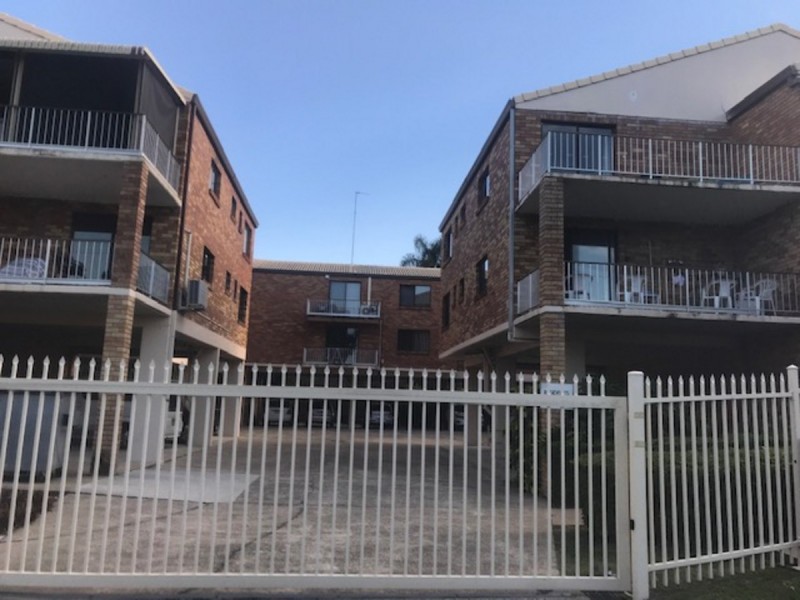 18/28 Hunter Street, Labrador QLD 4215