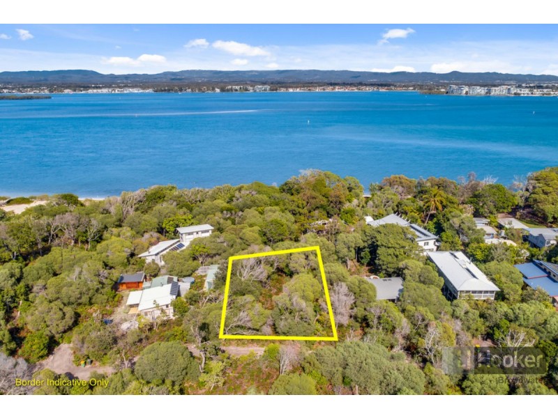 23 Mid Esplanade, South Stradbroke QLD 4216
