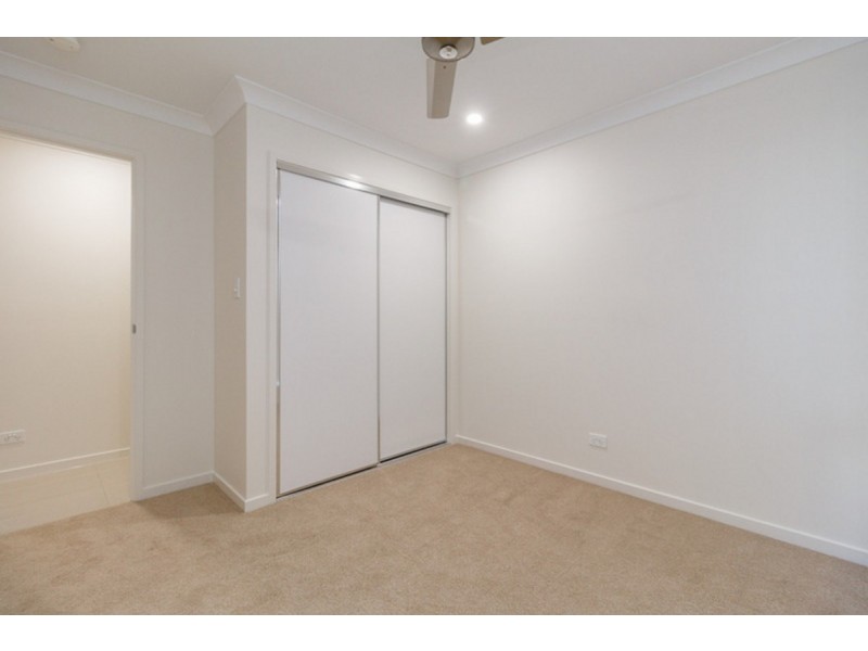 1/22A Jimmieson Avenue, Labrador QLD 4215