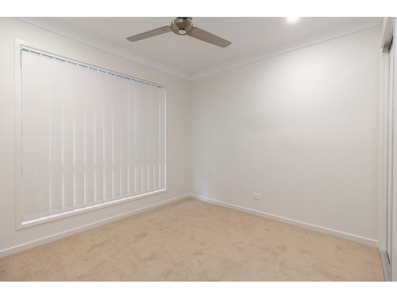 1/22A Jimmieson Avenue, Labrador QLD 4215