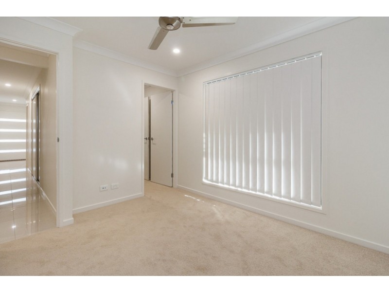 1/22A Jimmieson Avenue, Labrador QLD 4215