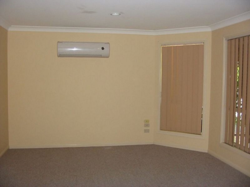 2/3 Middle Street, Labrador QLD 4215