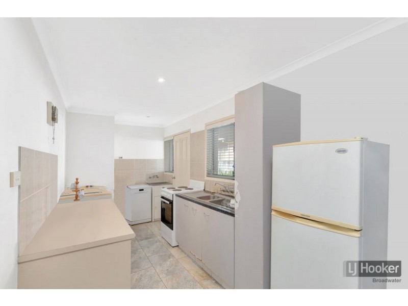 27 Horder Avenue, Labrador QLD 4215