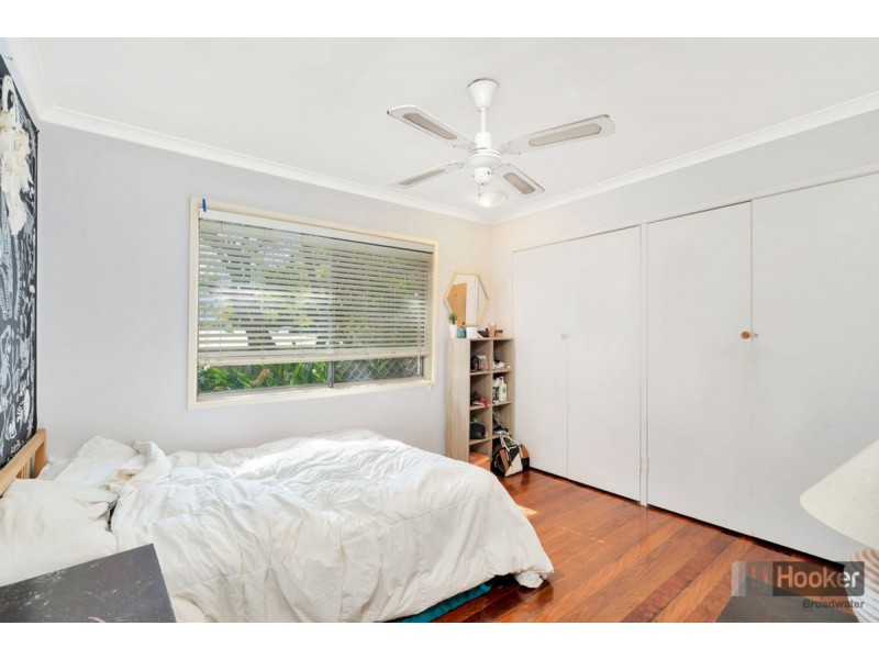 27 Horder Avenue, Labrador QLD 4215