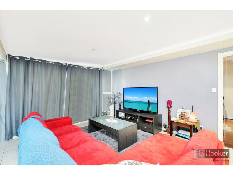 27 Horder Avenue, Labrador QLD 4215