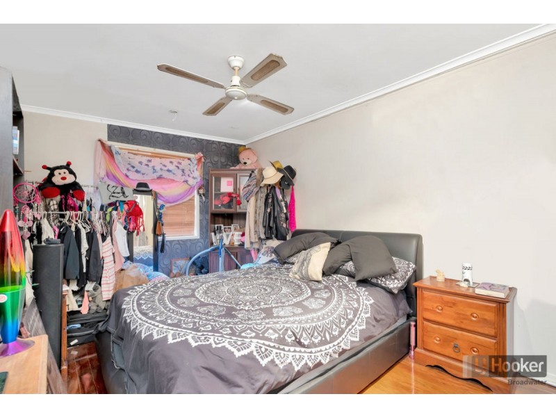 27 Horder Avenue, Labrador QLD 4215