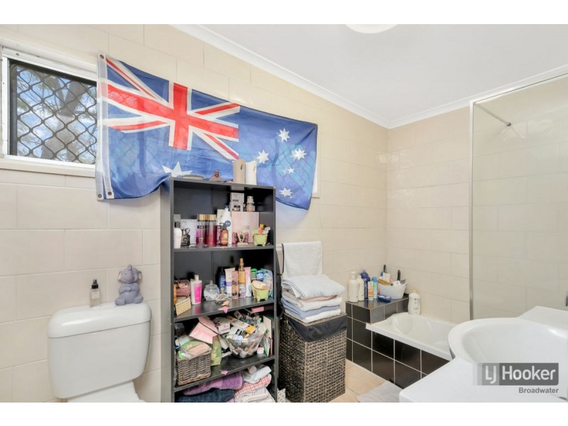 27 Horder Avenue, Labrador QLD 4215