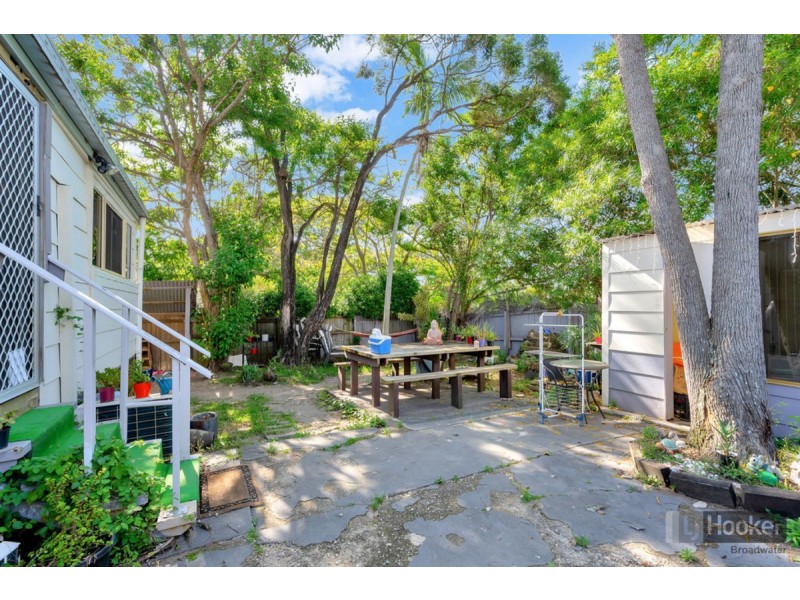 27 Horder Avenue, Labrador QLD 4215