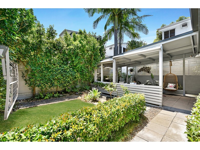 25 Proud Street (1/23 Hunter Avenue), Labrador QLD 4215