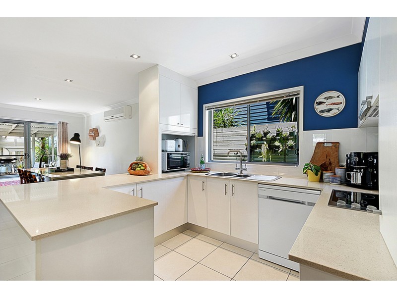 25 Proud Street (1/23 Hunter Avenue), Labrador QLD 4215