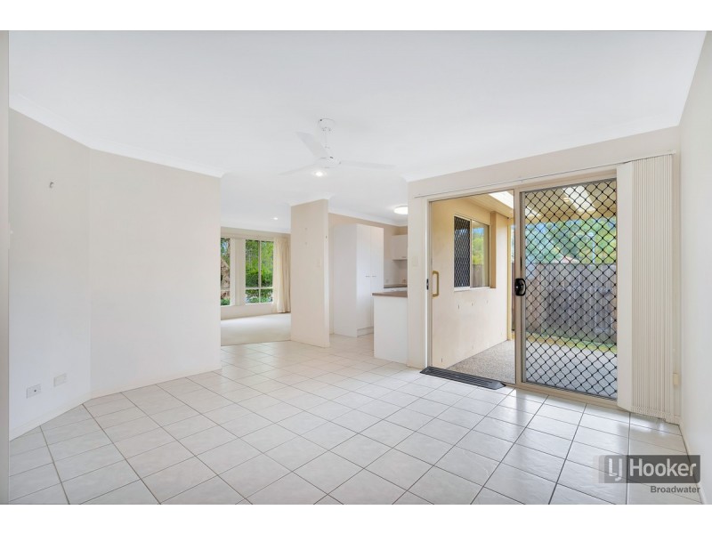 11 Madasin Close, Arundel QLD 4214