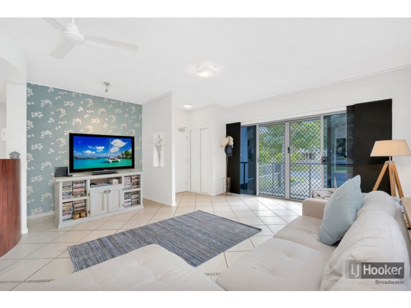 2/28 Parker Street, Labrador QLD 4215