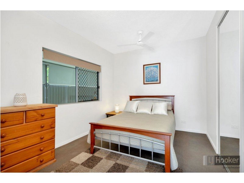 2/28 Parker Street, Labrador QLD 4215