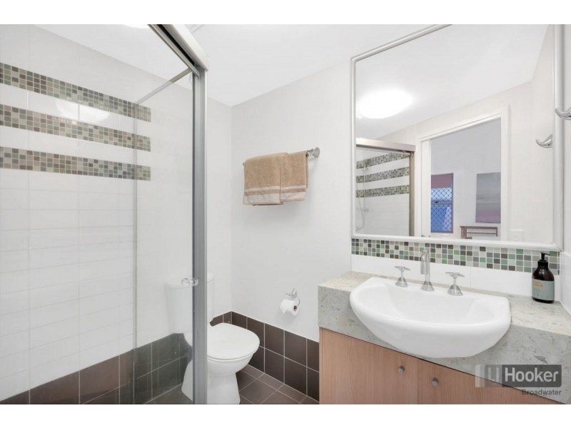 2/28 Parker Street, Labrador QLD 4215