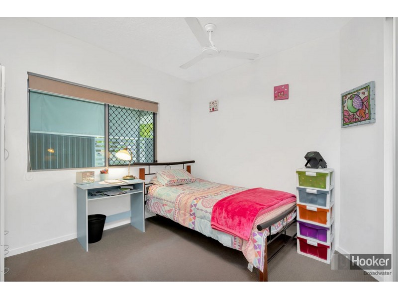 2/28 Parker Street, Labrador QLD 4215