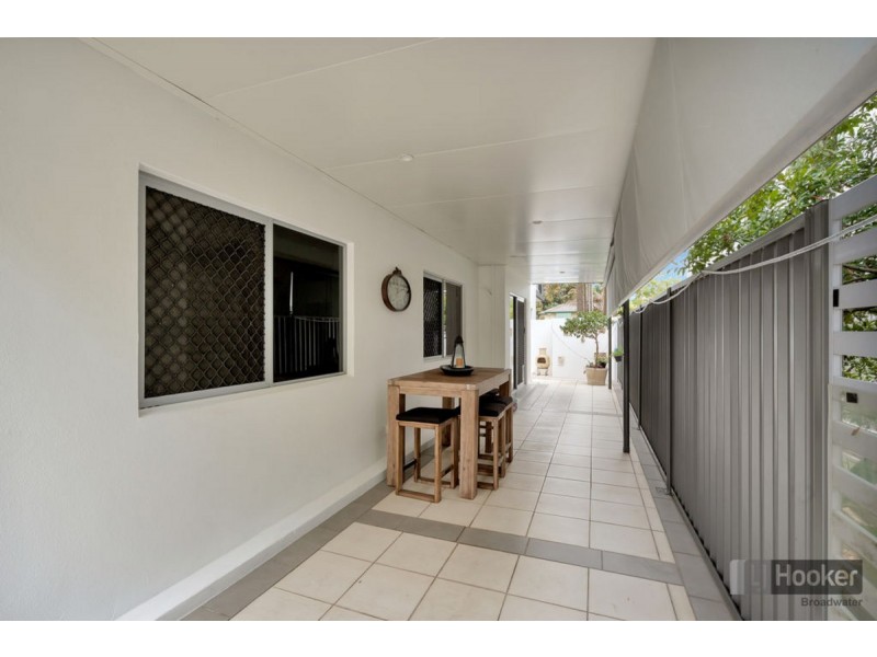 2/28 Parker Street, Labrador QLD 4215