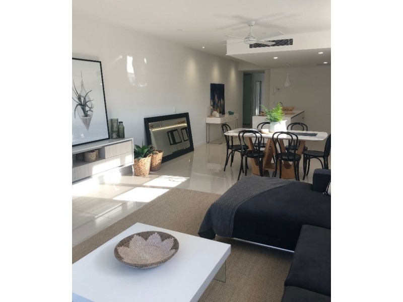 201/380 Marine Parade, Labrador QLD 4215