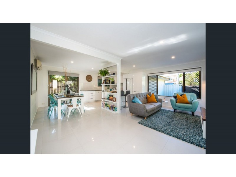 10 Lergessner Street, Biggera Waters QLD 4216