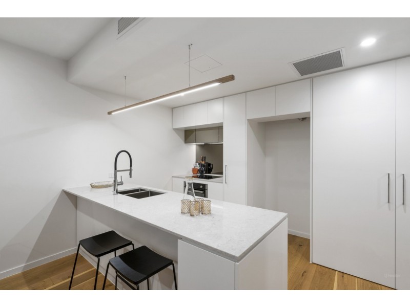 407/110 Frank Street, Labrador QLD 4215