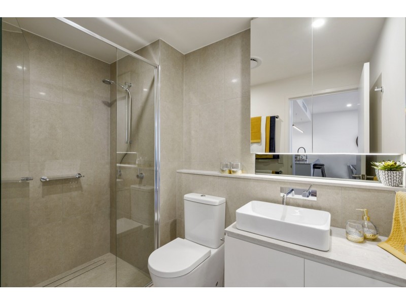 403/110 Frank Street, Labrador QLD 4215